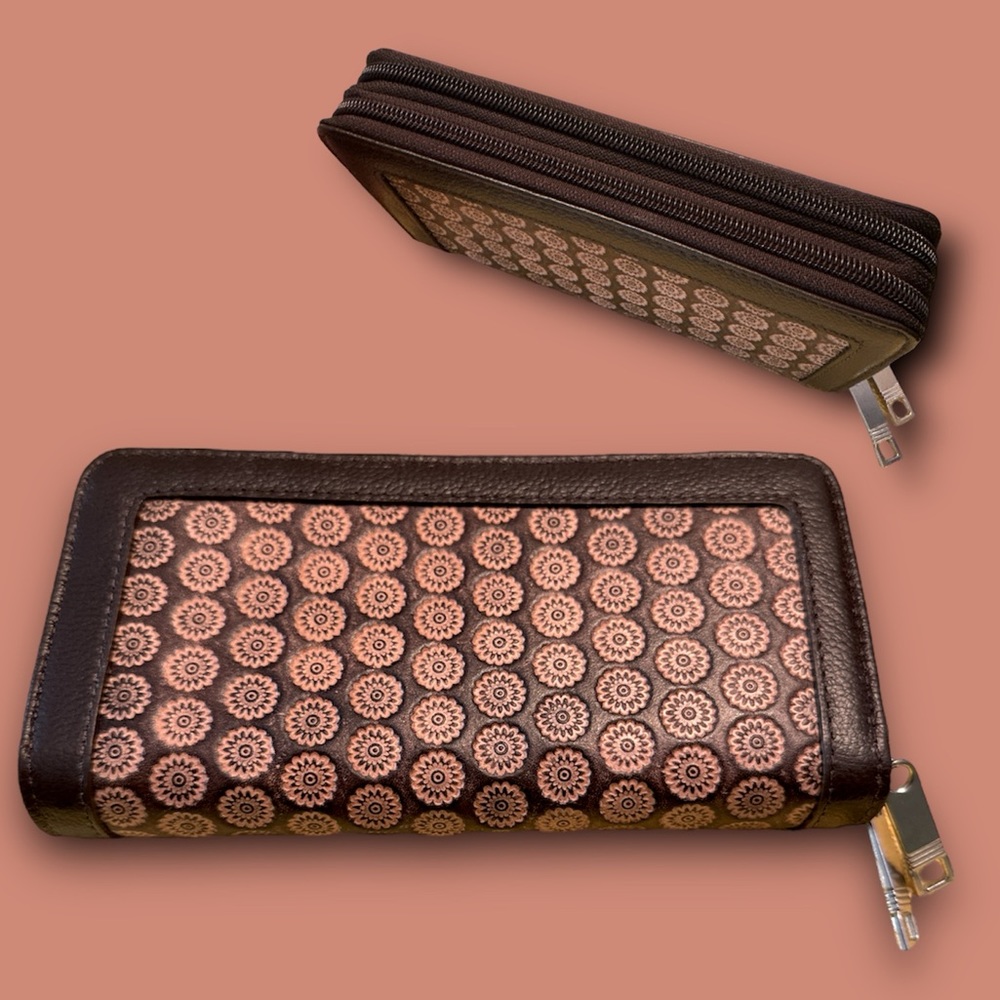 Genuine Leather Double Zip Wallet made in Columbia